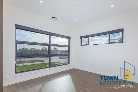 Property photo of 32 Booroolong Street Throsby ACT 2914