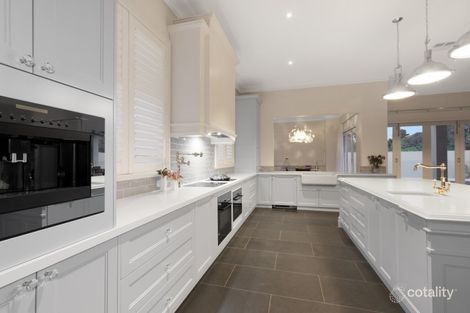 Property photo of 9 Wilpena Place Vermont South VIC 3133