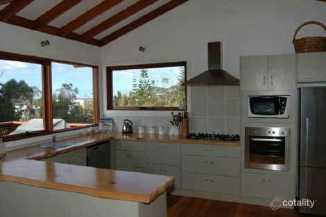 Property photo of 18 Croll Street Blueys Beach NSW 2428