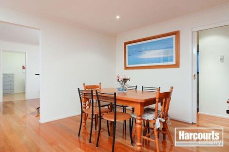 Property photo of 10 Demint Walk Narre Warren South VIC 3805