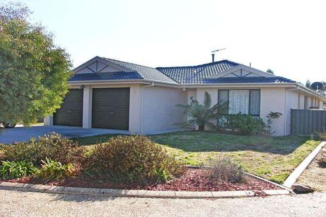 25 Kilburn Cl, Dunlop, ACT 2615