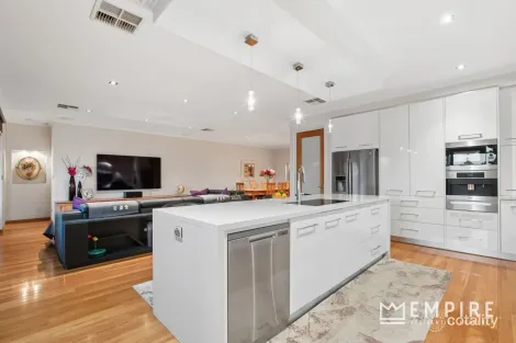 Property photo of 3 Hamelin Drive Lake Coogee WA 6166