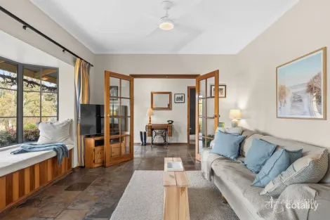 Property photo of 49 Michelmore Drive Meadows SA 5201