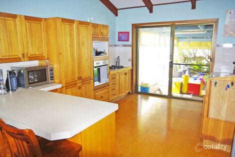 Property photo of 2 Sheaffe Avenue Old Bar NSW 2430