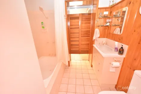 Property photo of 72 Euchie Street Peak Hill NSW 2869