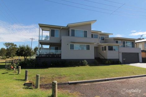 Property photo of 2 Mirreen Avenue Davistown NSW 2251