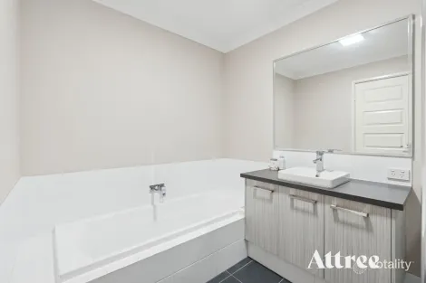 Property photo of 68 Carbeen View Piara Waters WA 6112