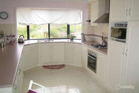 Property photo of 8 Nevarc Mews Hallett Cove SA 5158