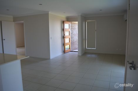 Property photo of 2/13 Wandoo Crescent Westbrook QLD 4350