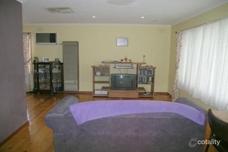 Property photo of 14 Howell Crescent Kangaroo Flat VIC 3555