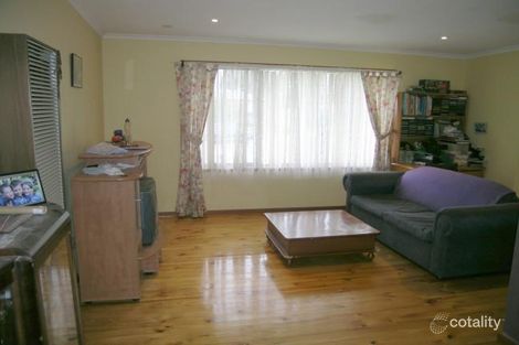 Property photo of 14 Howell Crescent Kangaroo Flat VIC 3555
