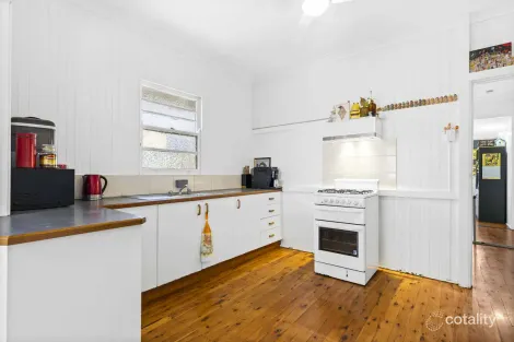 Property photo of 13 Albert Lane Newtown QLD 4350