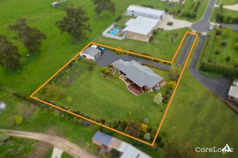 Property photo of 6 Oxley Court Drouin VIC 3818