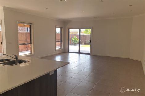 Property photo of 35 Kurrali Crescent Werribee VIC 3030