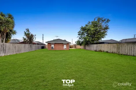 Property photo of 98 Racecourse Road Pakenham VIC 3810