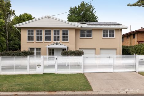 Property photo of 28 Stuart Street Mount Lofty QLD 4350