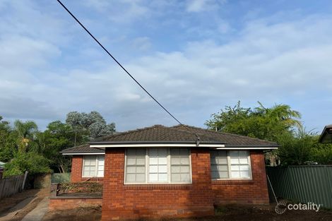 8 Cuthel Pl, Campbelltown, NSW 2560
