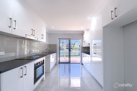 2/4 Tarwarri Cres, Mooloolaba, QLD 4557