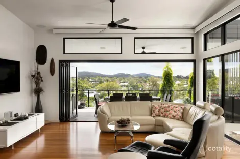 Property photo of 228 Swann Road Taringa QLD 4068