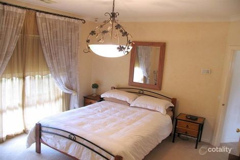 Property photo of 1 Elgin Place Lake Albert NSW 2650