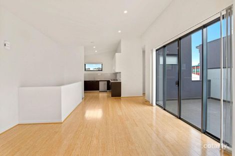 Property photo of 14 Aviary Grove Thornbury VIC 3071