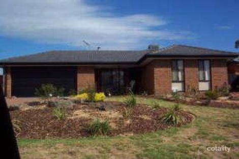 Property photo of 2 Starchenko Court Carrum Downs VIC 3201