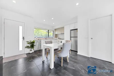 Property photo of 4 Mezzo Walk Greenvale VIC 3059