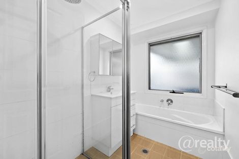 Property photo of 3 Seyton Place Rosemeadow NSW 2560