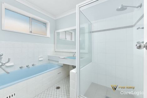 Property photo of 18 Waree Drive Hillvue NSW 2340