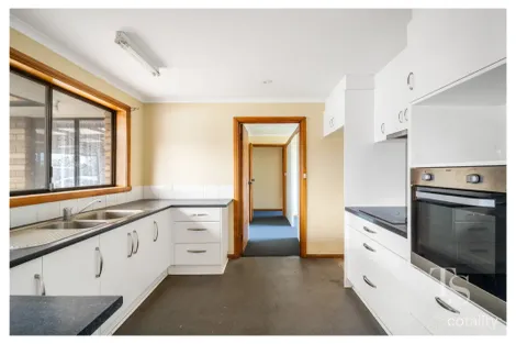 2 Rondora Ct, Newnham, TAS 7248