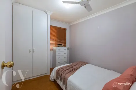Property photo of 5 Jindabyne Heights South Lake WA 6164