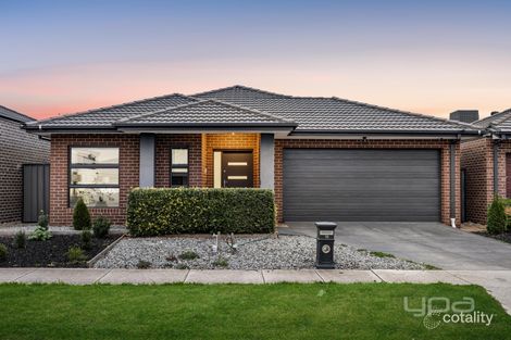 Property photo of 18 Strident Road Craigieburn VIC 3064