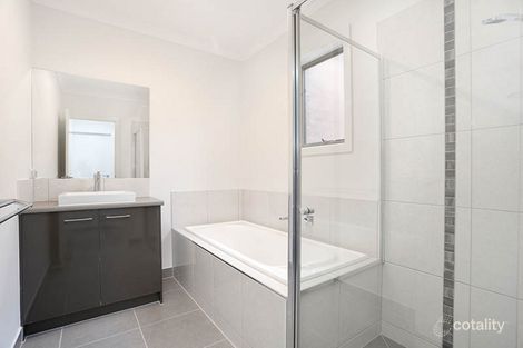 Property photo of 16 Eucalyptus Circuit Diggers Rest VIC 3427