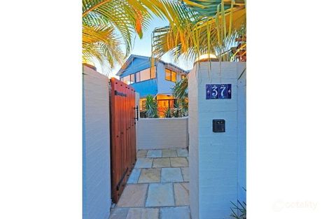 Property photo of 37 Sirius Street Coorparoo QLD 4151