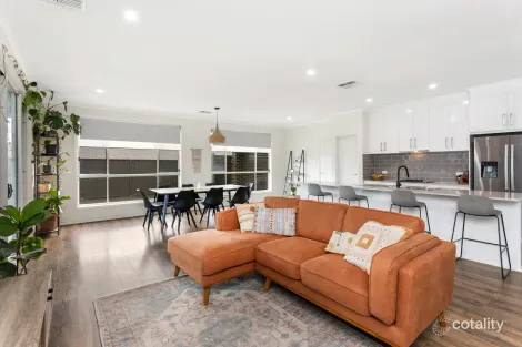 Property photo of 8 Mertz Place Meadows SA 5201