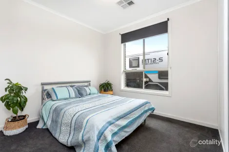 Property photo of 8 Mertz Place Meadows SA 5201