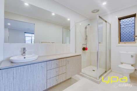 Property photo of 12 Mintarra Road Tarneit VIC 3029