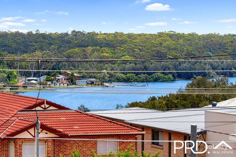 Property photo of 1/853 Henry Lawson Drive Picnic Point NSW 2213