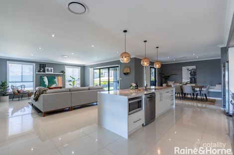 Property photo of 8 Mulley Close Windradyne NSW 2795