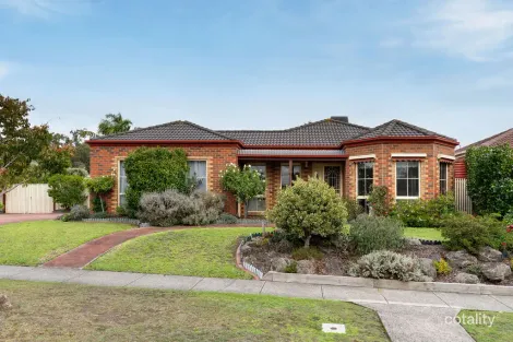 70 Monique Dr, Langwarrin, VIC 3910