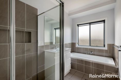 Property photo of 17 Firetail Street South Nowra NSW 2541