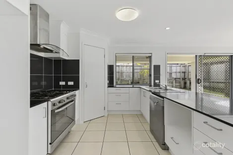 Property photo of 39 Sandhurst Crescent Peregian Springs QLD 4573
