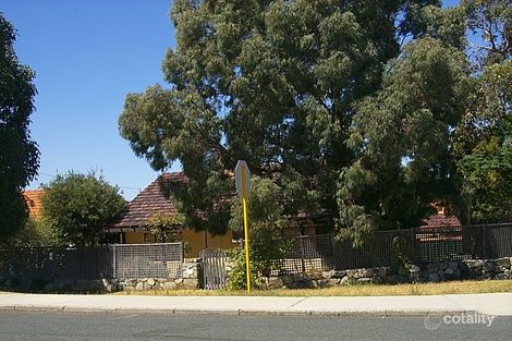 52a Redwood Cres, Melville, WA 6156