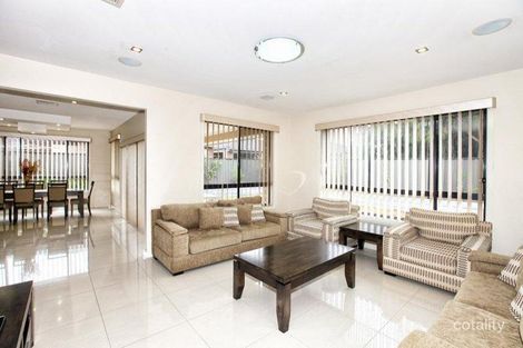 Property photo of 3 Wyndcliffe Way Roxburgh Park VIC 3064