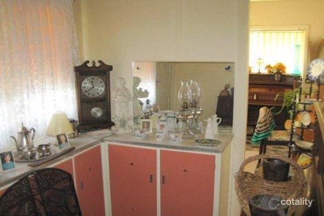 Property photo of 14 Miro Street Young NSW 2594