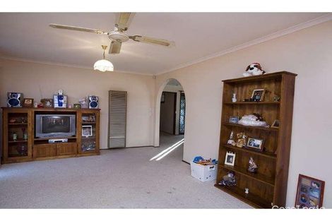 Property photo of 100 James Cook Drive Endeavour Hills VIC 3802