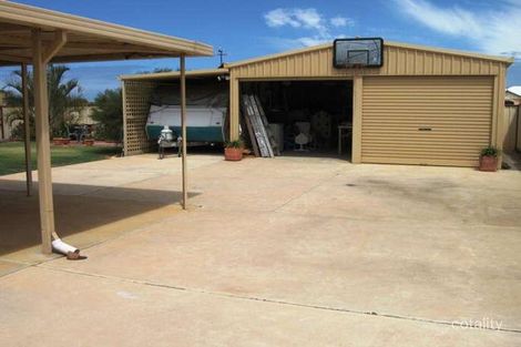 Property photo of 16 Weeloo Road Waggrakine WA 6530