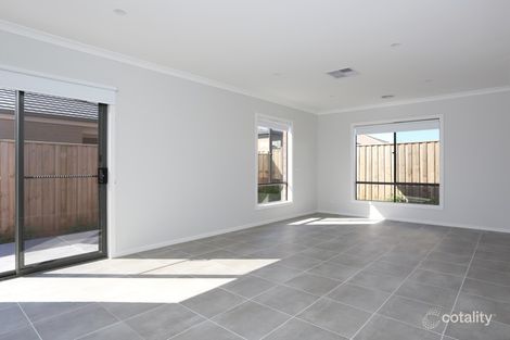 Property photo of 4 Cheyne Street Werribee VIC 3030