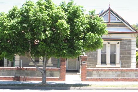 121 Woolnough Rd, Largs Bay, SA 5016