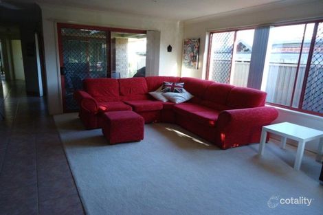 Property photo of 2/7 Lucas Place Labrador QLD 4215